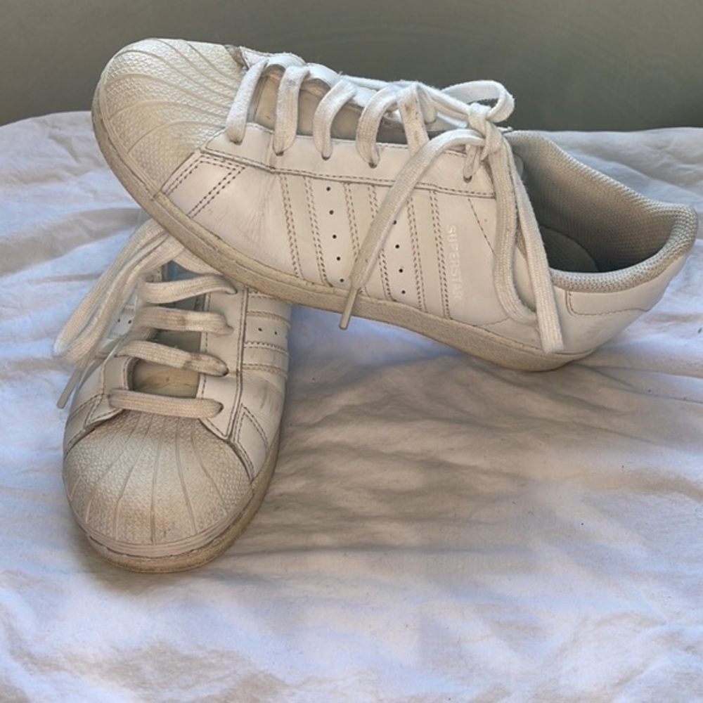Adidas classic shell tops All White size 5 Childrens